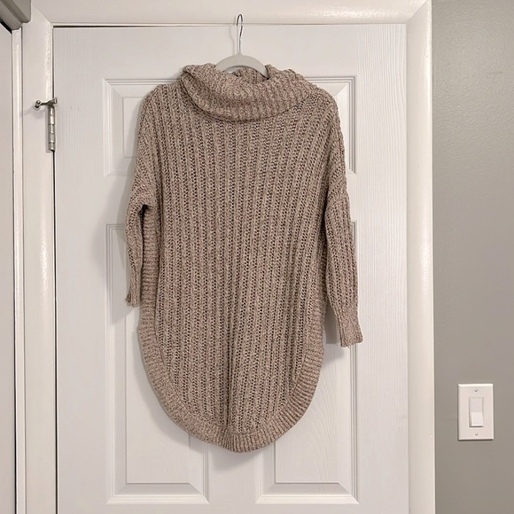 Cowl Neck 3/4 Sleeve U Hem Sweater - Picture 1 of 1